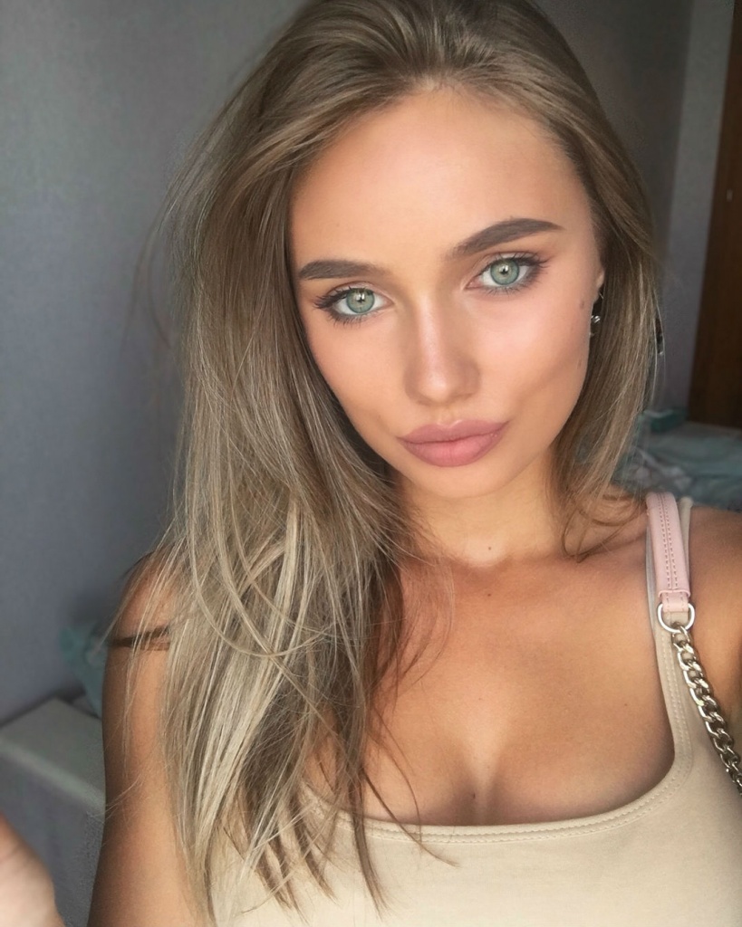 Мисс Украина-2021: что постят в Instagram самые красивые девушки страны