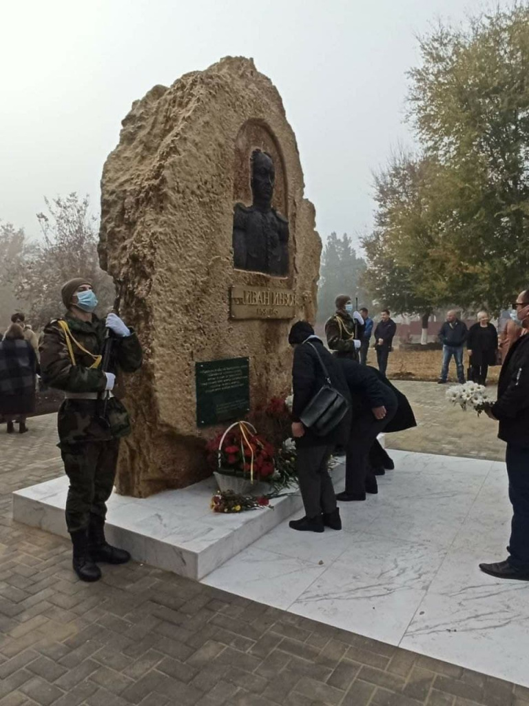 Памятник попечителю молдавских болгар и гагаузов, другу Пушкина генералу  Инзову открыт в Тараклии