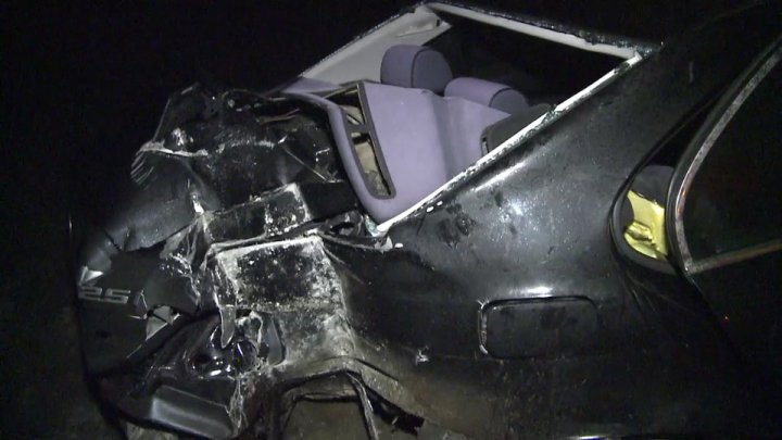 accident-masina-pilon3_07103700.jpg